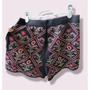Entro Embroidered Shorts